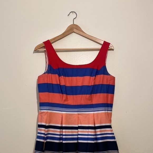 Tiana B. dress with pockets. Size 6 - Picture 3 of 8